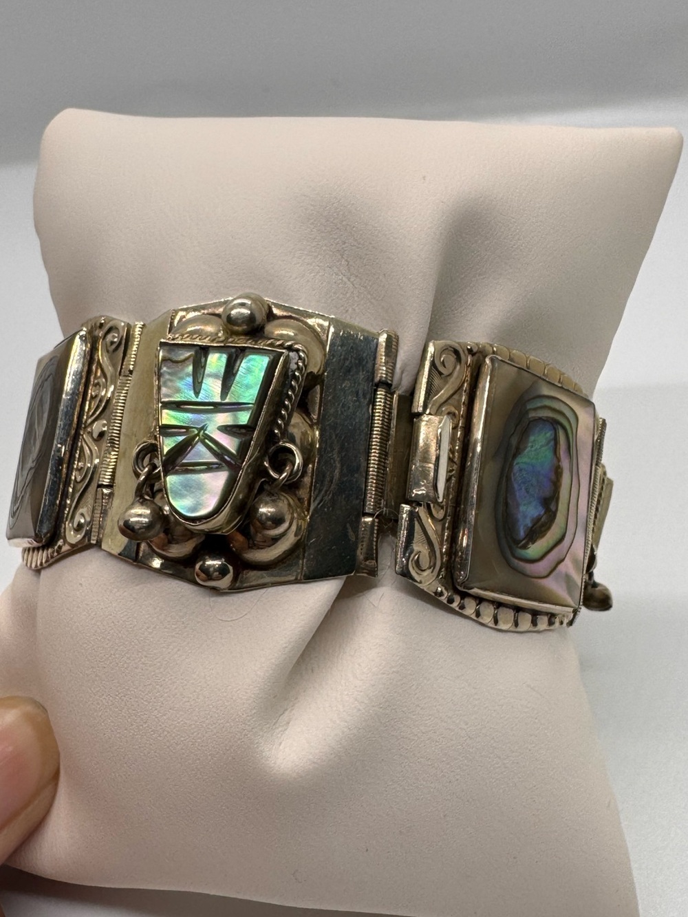 Vintage Taxco Mexico 925 Sterling Silver Abalone Aztec Mask Panel Bracelet - Picture 2 of 16